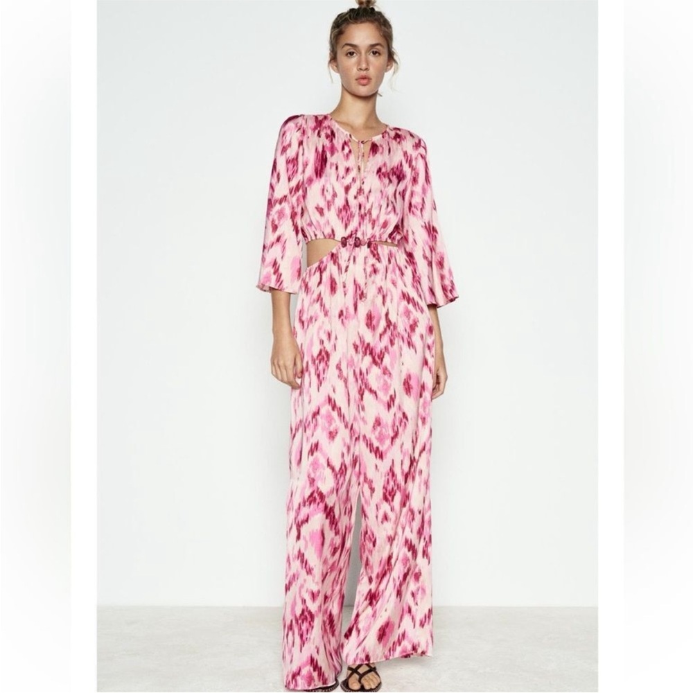 Beand New with tag Zara cut out printed jumpsuit in size XS